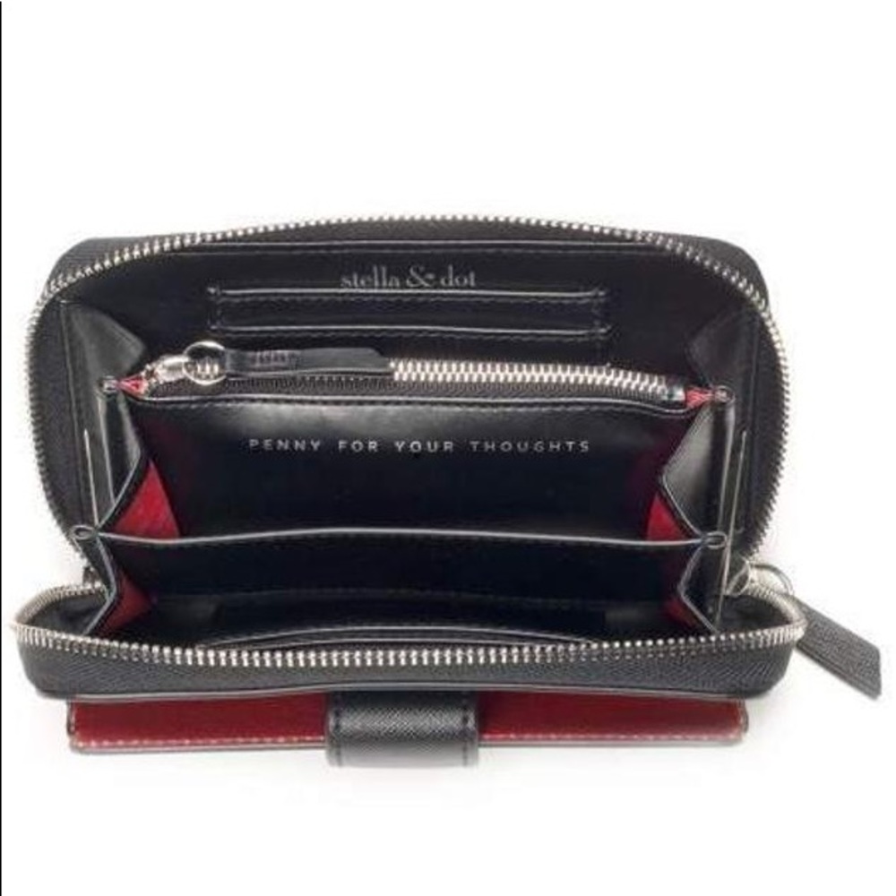 Stella & Dot - Madison Tech Wallet - Picture 4 of 4